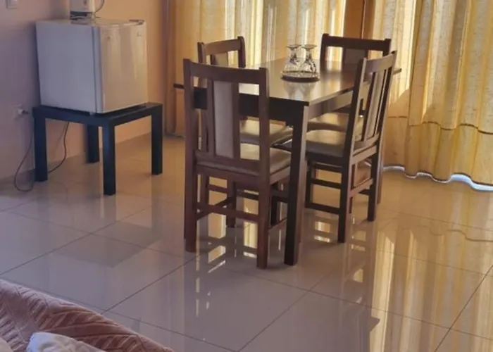 Chrysorama Rooms-golden Vision בית הארחה 3*