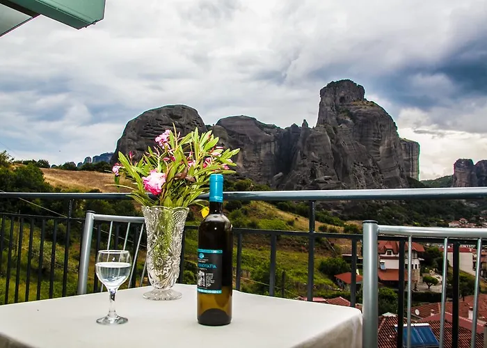 Chrysorama Rooms-golden Vision